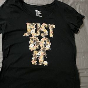 Nike T-shirt
